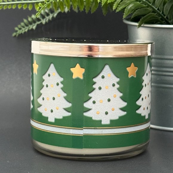 BBW White Velvet Coconut Bath & Body Works 3 Wick Candle - Picture 2 of 10